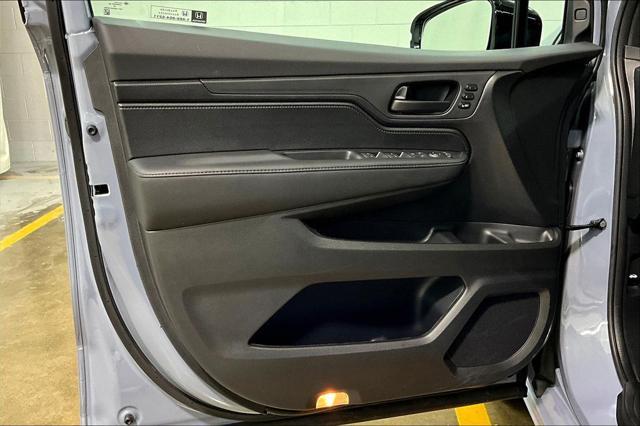 Photo of 2025 Sonic Gray Pearl Honda Odyssey