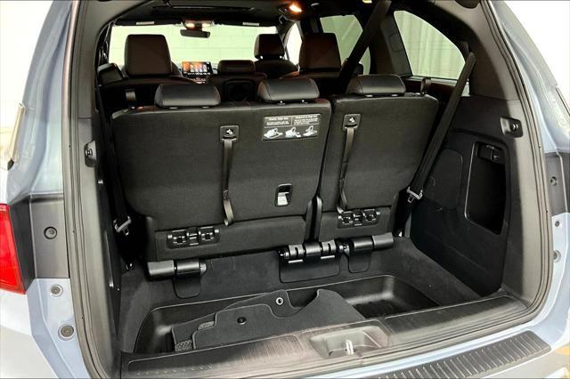 Photo of 2025 Sonic Gray Pearl Honda Odyssey