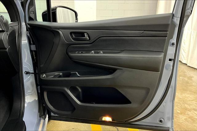 Photo of 2025 Sonic Gray Pearl Honda Odyssey