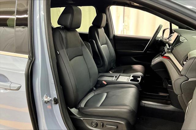 Photo of 2025 Sonic Gray Pearl Honda Odyssey