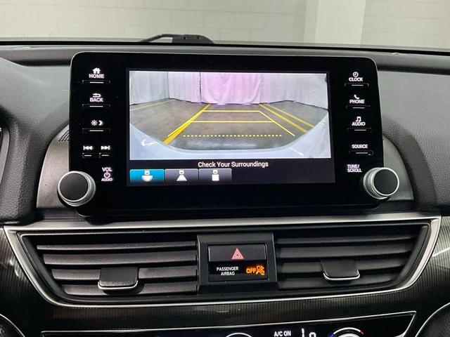 Photo of 2018 Platinum White Pearl Honda Accord