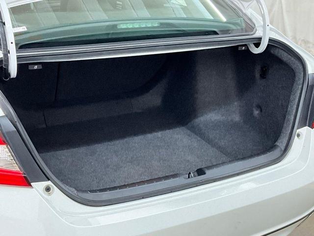 Photo of 2018 Platinum White Pearl Honda Accord