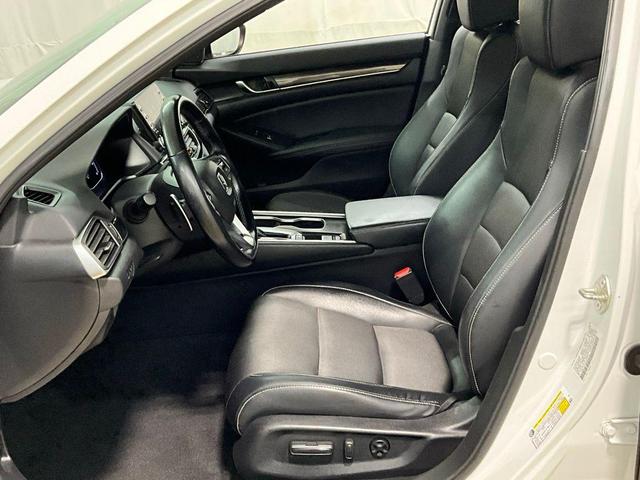 Photo of 2018 Platinum White Pearl Honda Accord