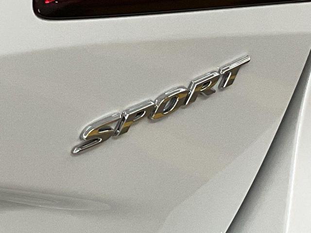 Photo of 2025 Platinum White Pearl Honda Civic
