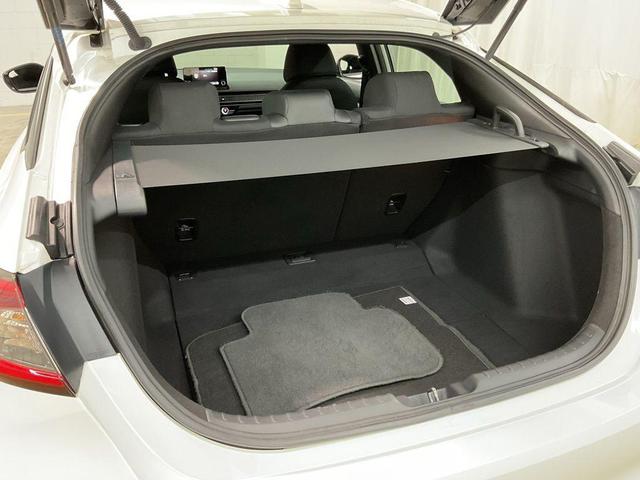 Photo of 2025 Platinum White Pearl Honda Civic