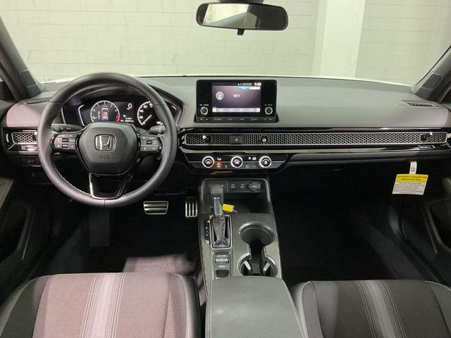 Photo of 2025 Platinum White Pearl Honda Civic