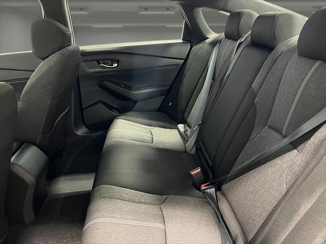 Photo of 2025 Platinum White Pearl Honda Accord Hybrid