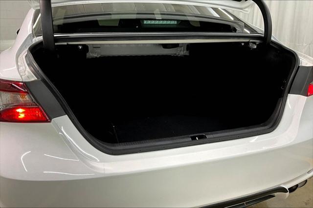 Photo of 2024 Ice Cap Toyota Camry