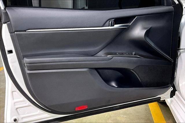 Photo of 2024 Ice Cap Toyota Camry