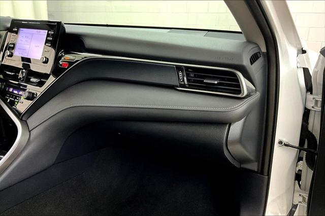 Photo of 2024 Ice Cap Toyota Camry
