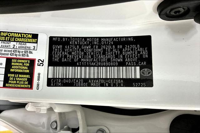 Photo of 2024 Ice Cap Toyota Camry
