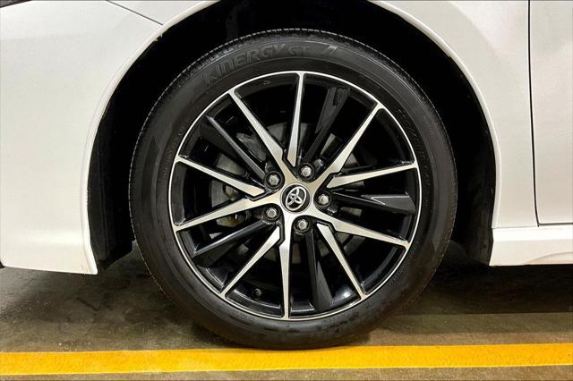 Photo of 2024 Ice Cap Toyota Camry