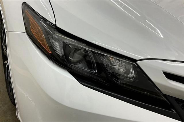 Photo of 2024 Ice Cap Toyota Camry