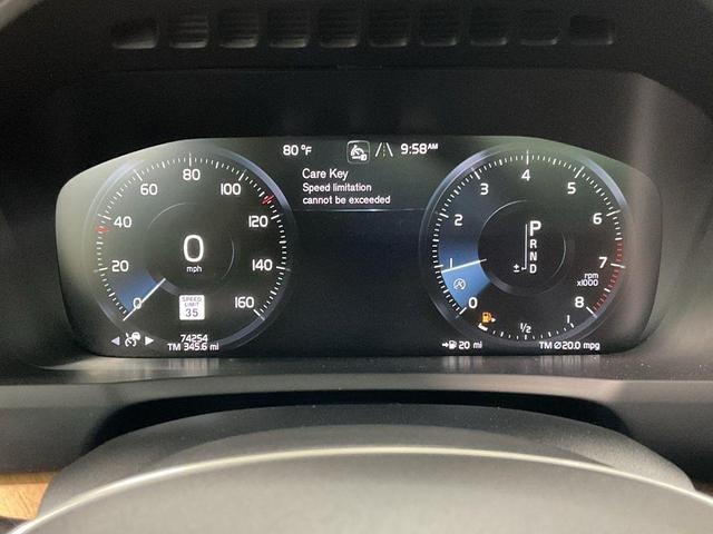 Photo of 2021 Onyx Black Metallic Volvo XC90