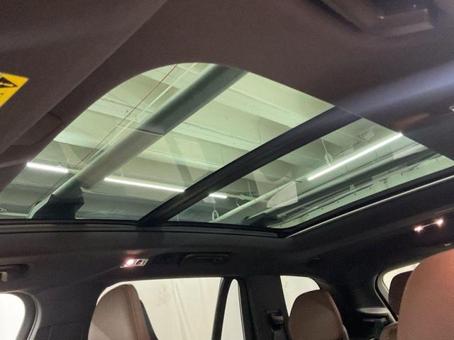 Photo of 2021 Onyx Black Metallic Volvo XC90