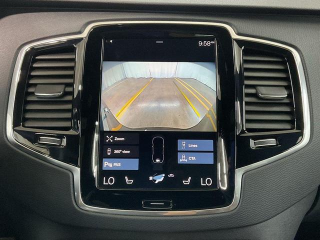 Photo of 2021 Onyx Black Metallic Volvo XC90