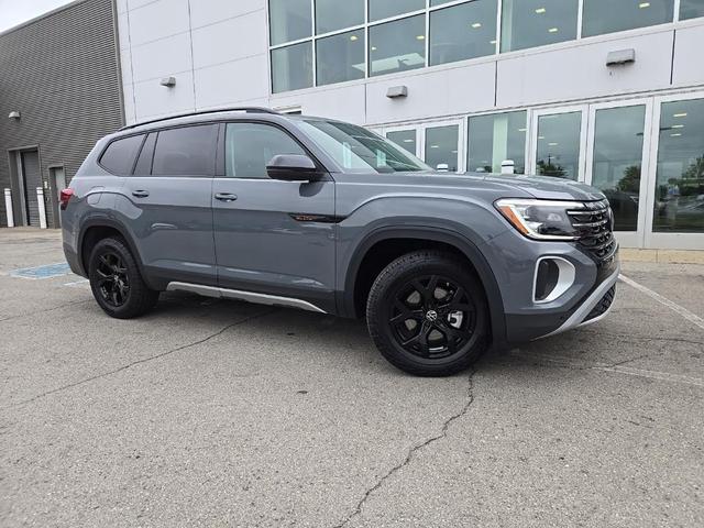 Photo of 2025 Pure Gray Volkswagen Atlas