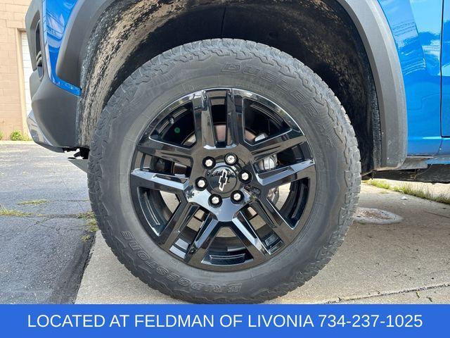 Photo of 2023 Glacier Blue Metallic Chevrolet Colorado