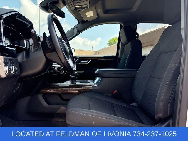 Photo of 2023 Summit White GMC Sierra 1500
