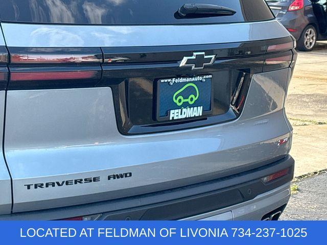 Photo of 2024 Sterling Gray Metallic Chevrolet Traverse
