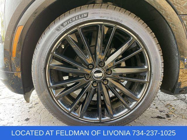 Photo of 2025 Stellar Black Metallic Cadillac LYRIQ