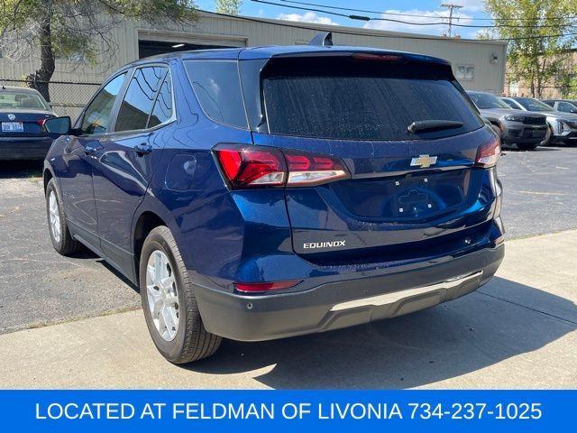 Photo of 2022 Blue Glow Metallic Chevrolet Equinox
