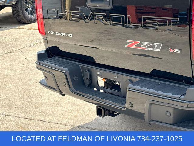Photo of 2022 Black Chevrolet Colorado