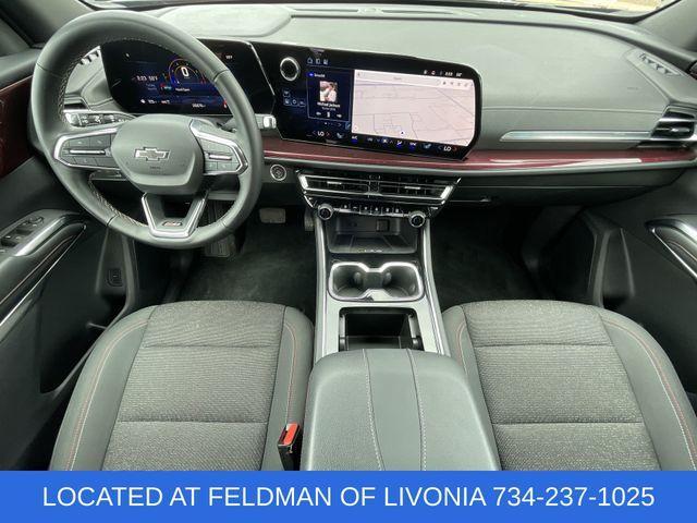 Photo of 2024 Mosaic Black Metallic Chevrolet Traverse