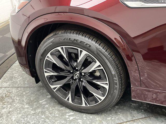 Photo of 2024 Artisan Red Premium Mazda CX-90