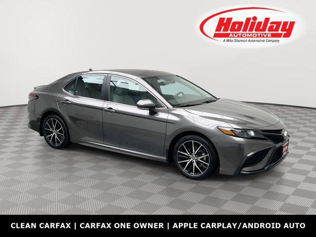 Photo of 2023 Predawn Gray Mica Toyota Camry