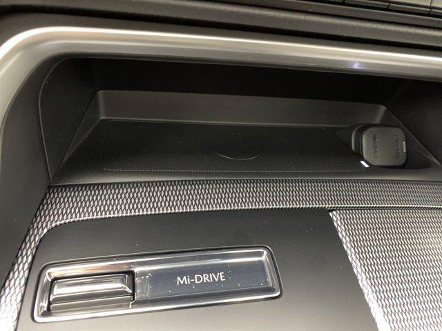 Photo of 2025 Zircon Sand Metallic Mazda CX-70 PHEV