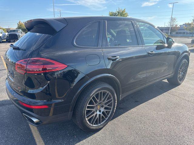 Photo of 2017 Black Porsche Cayenne