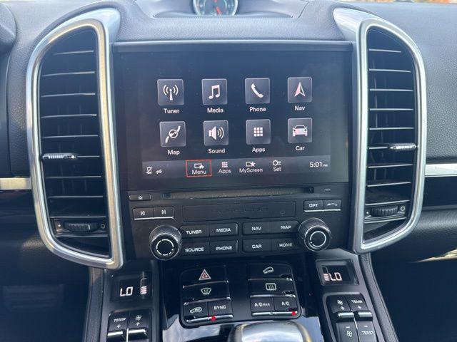 Photo of 2017 Black Porsche Cayenne