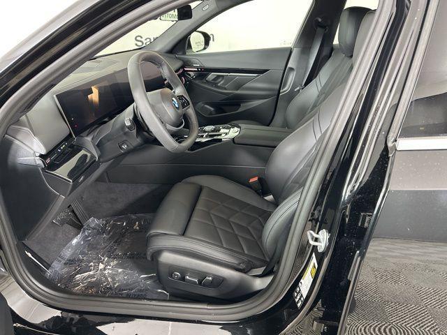 Photo of 2025 Black Sapphire Metallic BMW 530