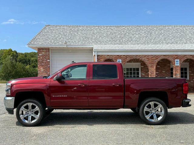 Photo of 2016 Red Chevrolet Silverado 1500