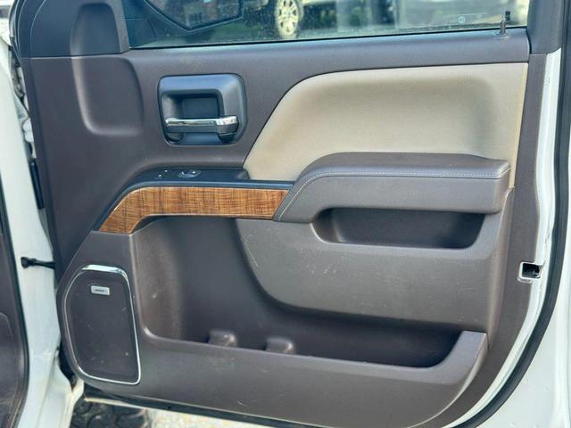 Photo of 2018 White GMC Sierra 1500