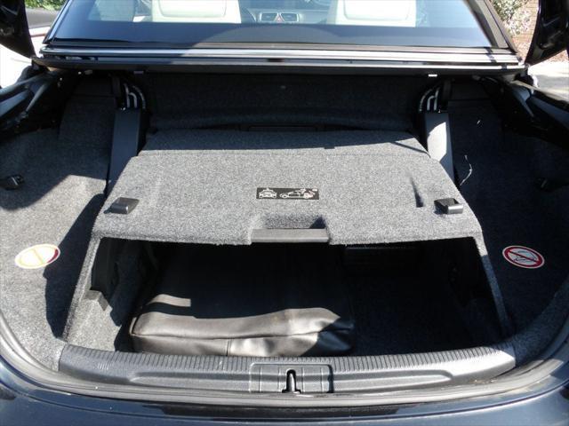 Photo of 2009 Black Uni Volkswagen Eos