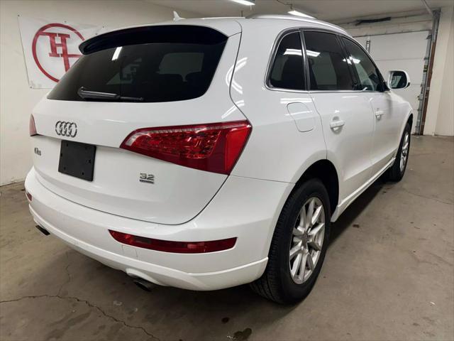 Photo of 2010 Ibis White Audi Q5
