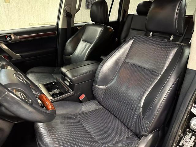 Photo of 2013 Black Onyx Lexus GX 460