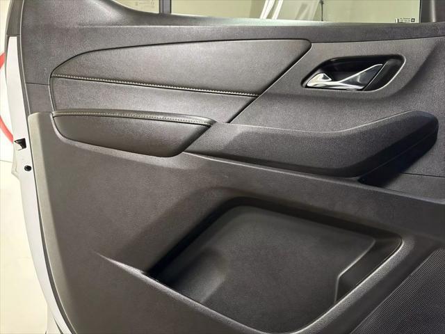 Photo of 2019 White Chevrolet Traverse