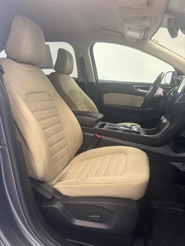 Photo of 2021 Gray Ford Edge