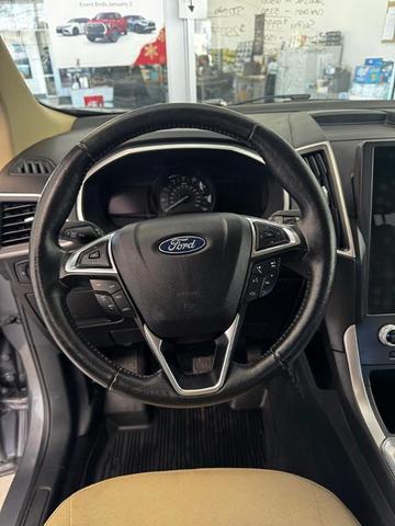Photo of 2021 Gray Ford Edge