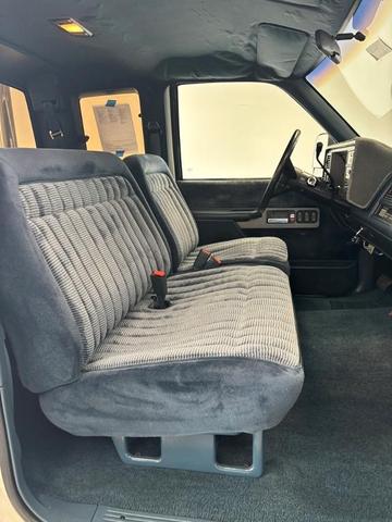 Photo of 1991 White Chevrolet 3500