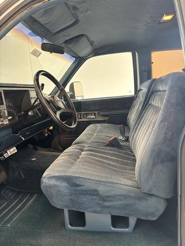 Photo of 1991 White Chevrolet 3500