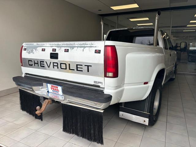 Photo of 1991 White Chevrolet 3500