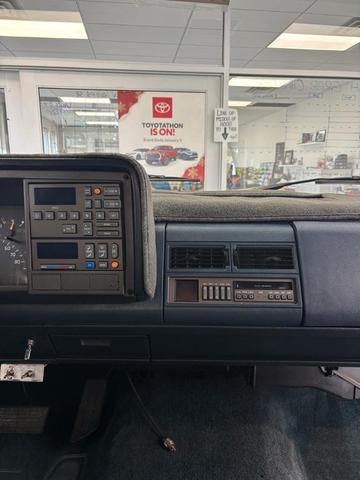 Photo of 1991 White Chevrolet 3500