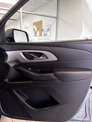Photo of 2020 Satin Steel Metallic Chevrolet Traverse