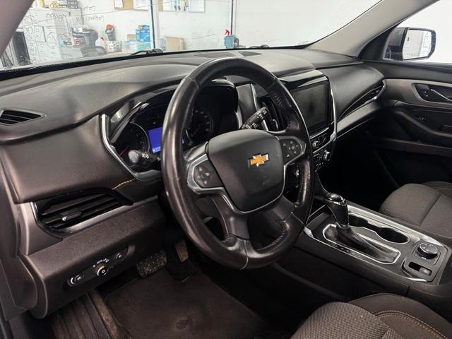 Photo of 2020 Satin Steel Metallic Chevrolet Traverse