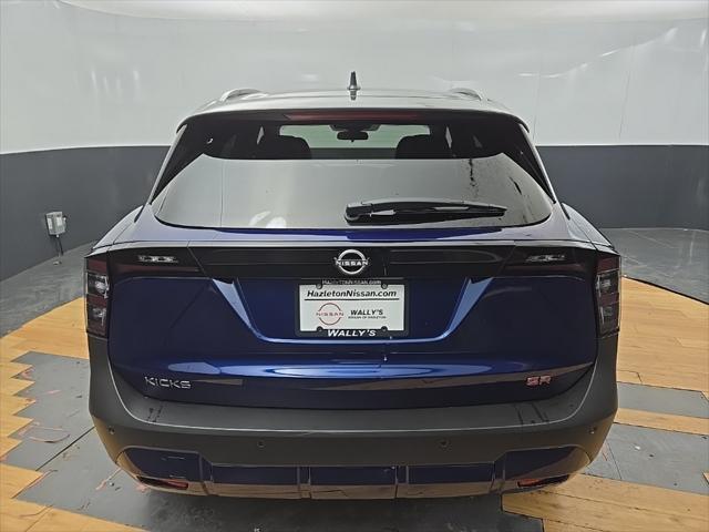 Photo of 2025 Deep Blue Pearl/Gun Metallic Nissan Kicks