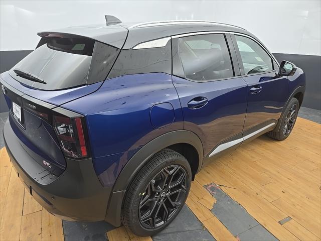 Photo of 2025 Deep Blue Pearl/Gun Metallic Nissan Kicks